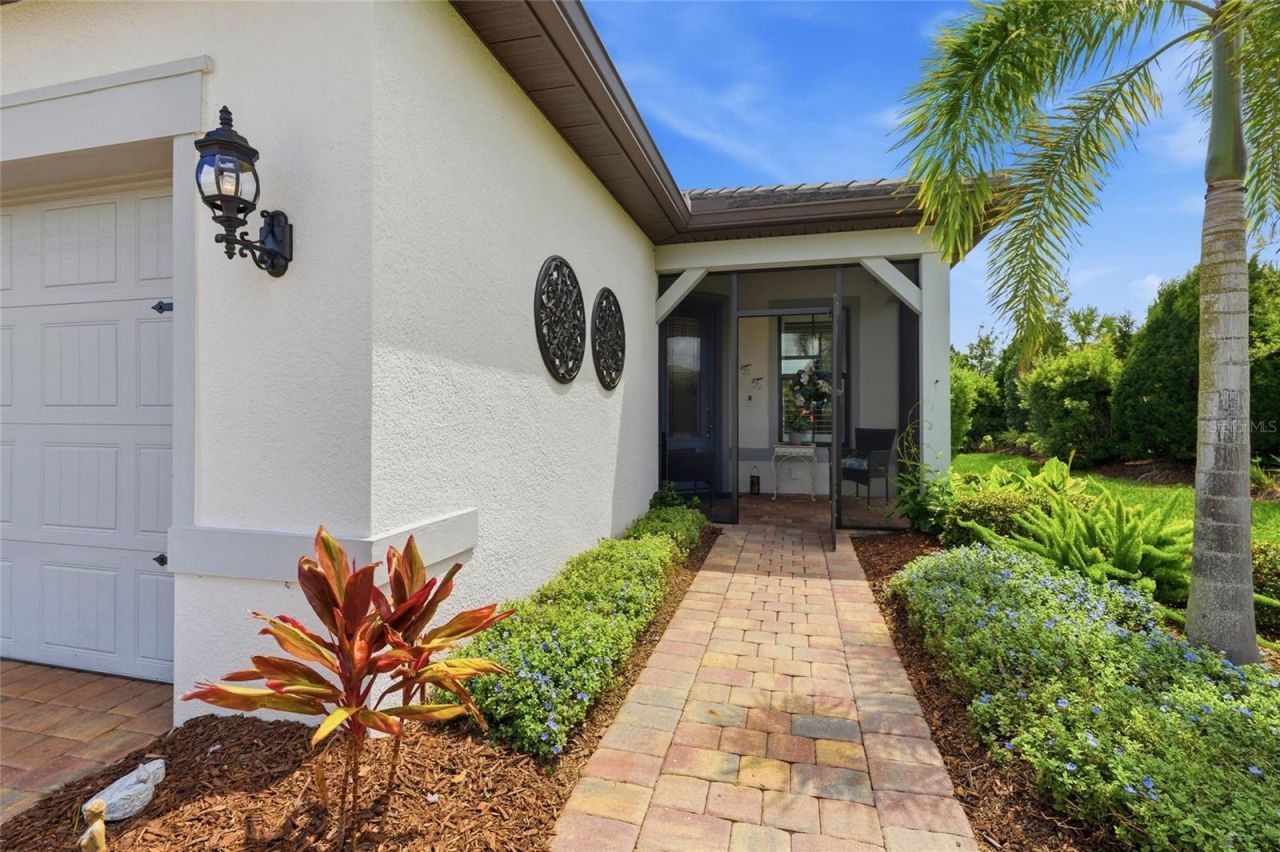 7017 Hanover Court, Bradenton, FL 34202 Photo