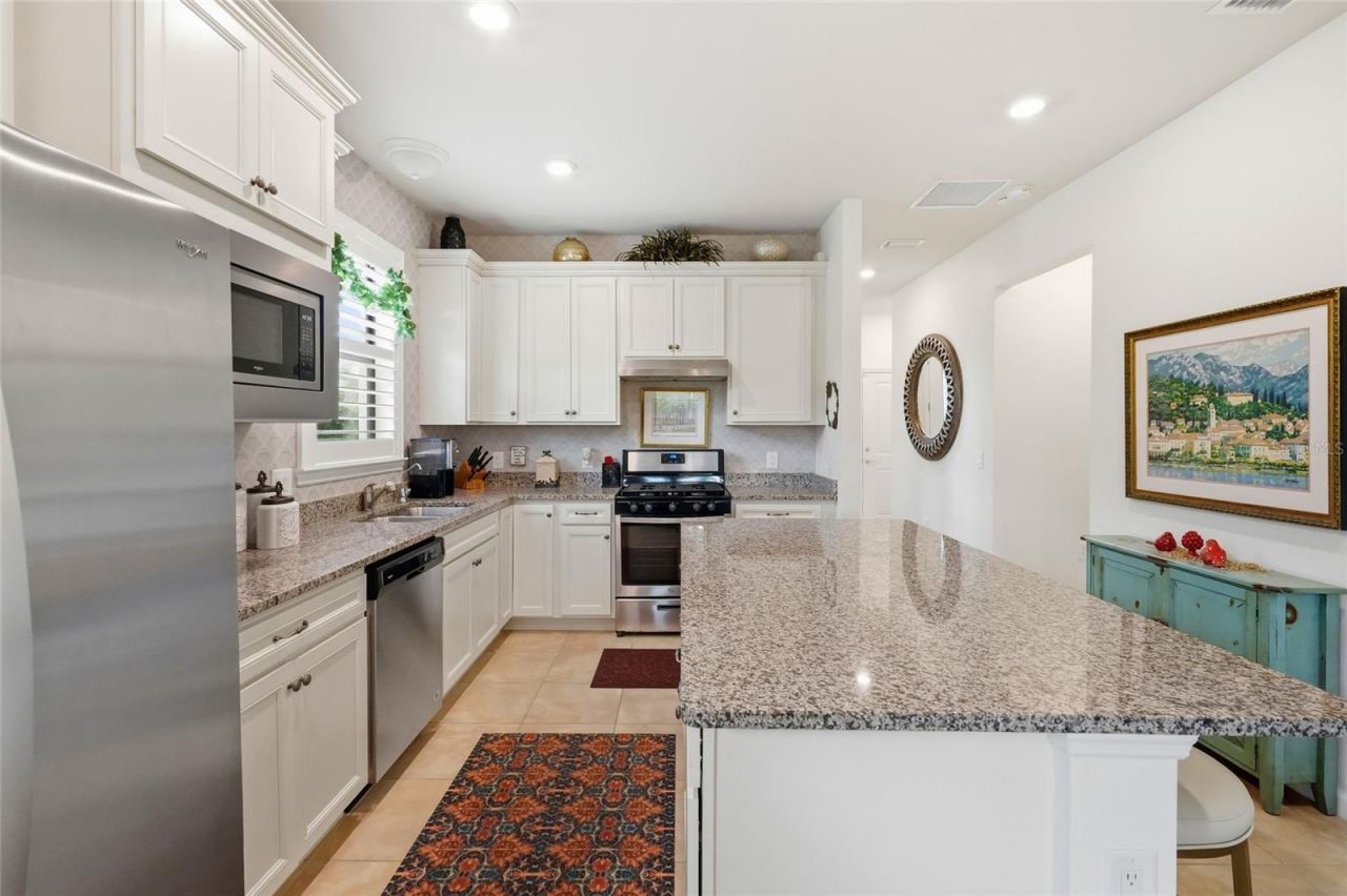 7017 Hanover Court, Bradenton, FL 34202 Photo
