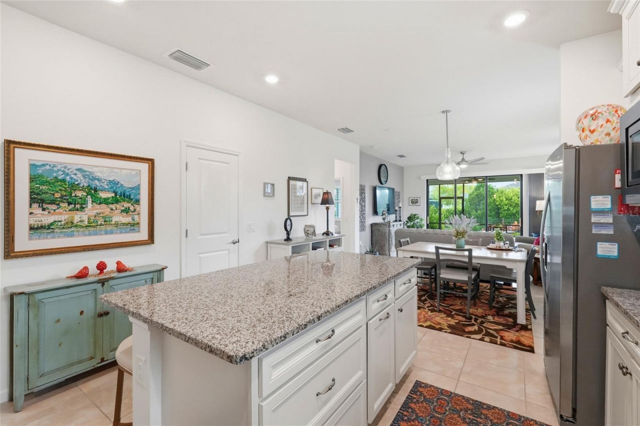 7017 Hanover Court, Bradenton, FL 34202 Photo