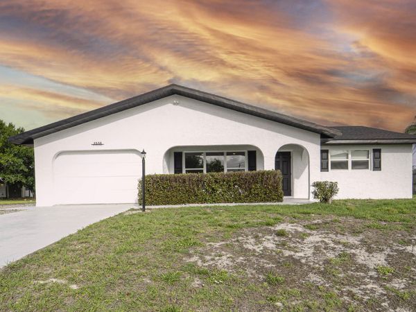 2538 SE Price Court, Port St. Lucie, FL 34984