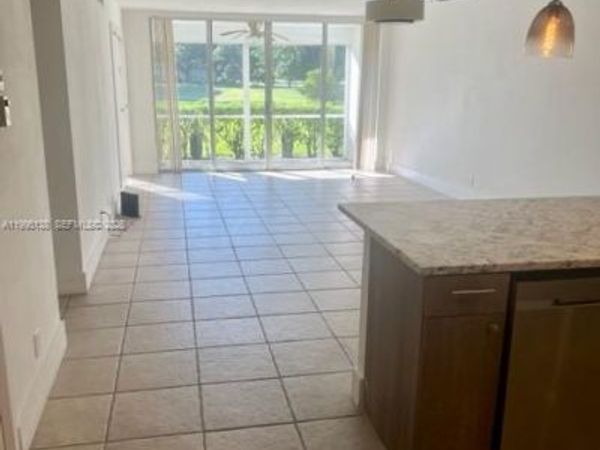 3010 N Course Dr, Unit 104, Pompano Beach, FL 33069
