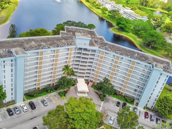 3010 N Course Dr, Unit 104, Pompano Beach, FL 33069