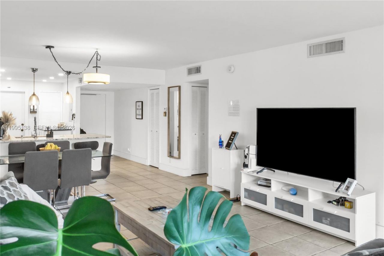 3010 N Course Dr, Unit 104, Pompano Beach, FL 33069 Photo