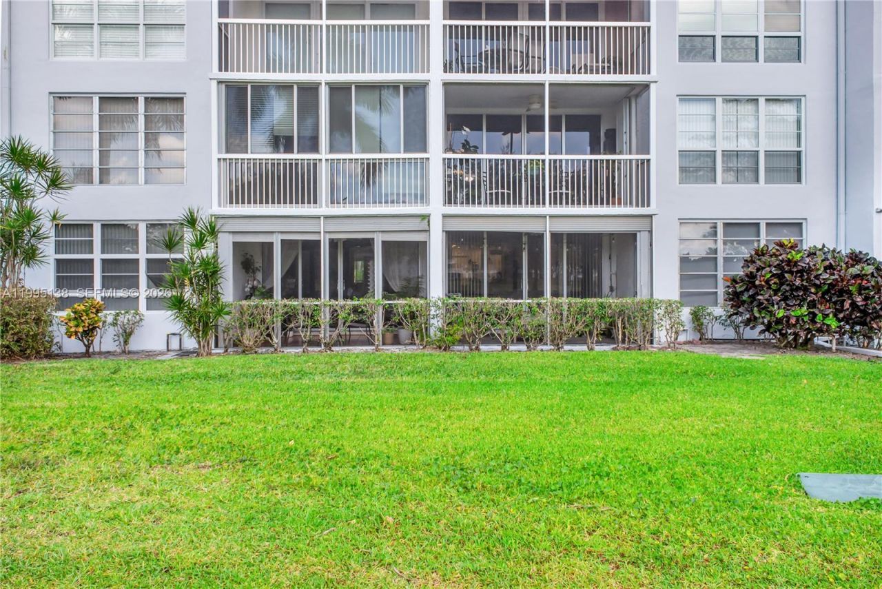 3010 N Course Dr, Unit 104, Pompano Beach, FL 33069 Photo