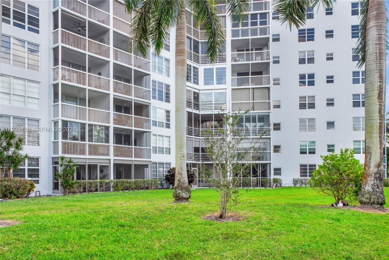 3010 N Course Dr, Unit 104, Pompano Beach, FL 33069 Photo