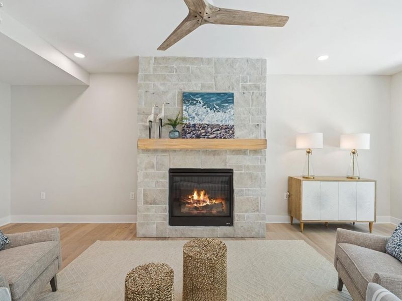 29 N Beach Street, Port Clinton, OH 43452 Photo 3