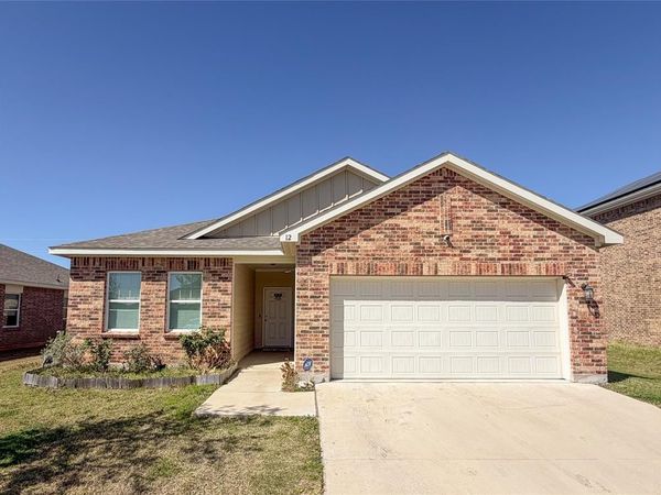12 Elderbrook Lane, Edgecliff Village, TX 76134