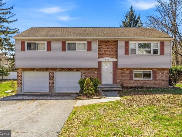 27 BAYBERRY ROAD, EWING, NJ 08618