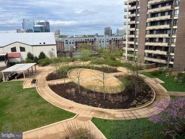 1800 OLD MEADOW ROAD, Unit 521, MCLEAN, VA 22102