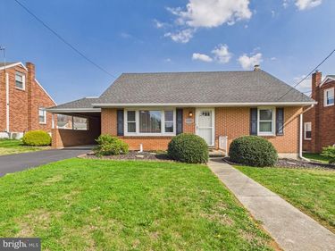 1483 LINTON TERRACE, YORK, PA 17408