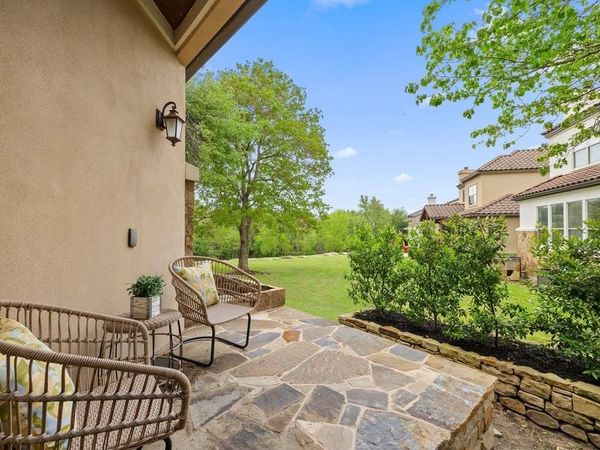 19 Chandon LN, Lakeway, TX 78734