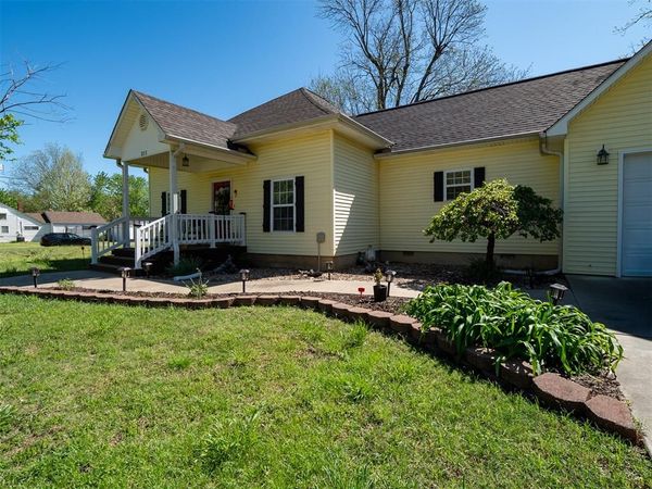 311 NW 1st Street, Checotah, OK 74426