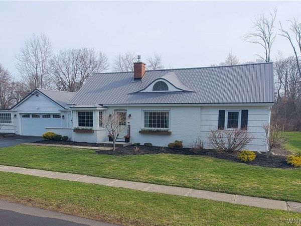 6097 Eckhardt Road, Lake View, NY 14085