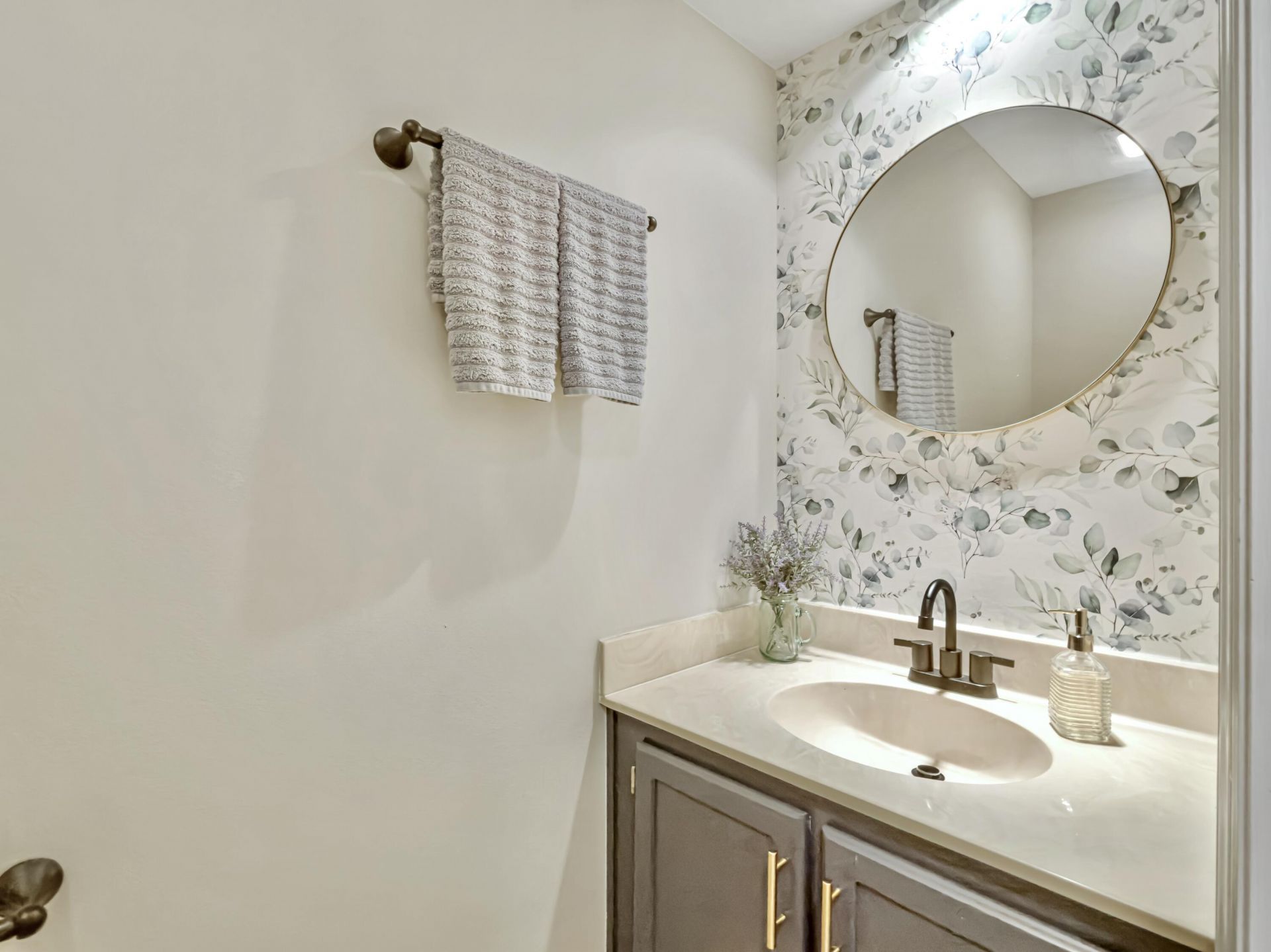 8612 Lindenwood Circle Photo 19