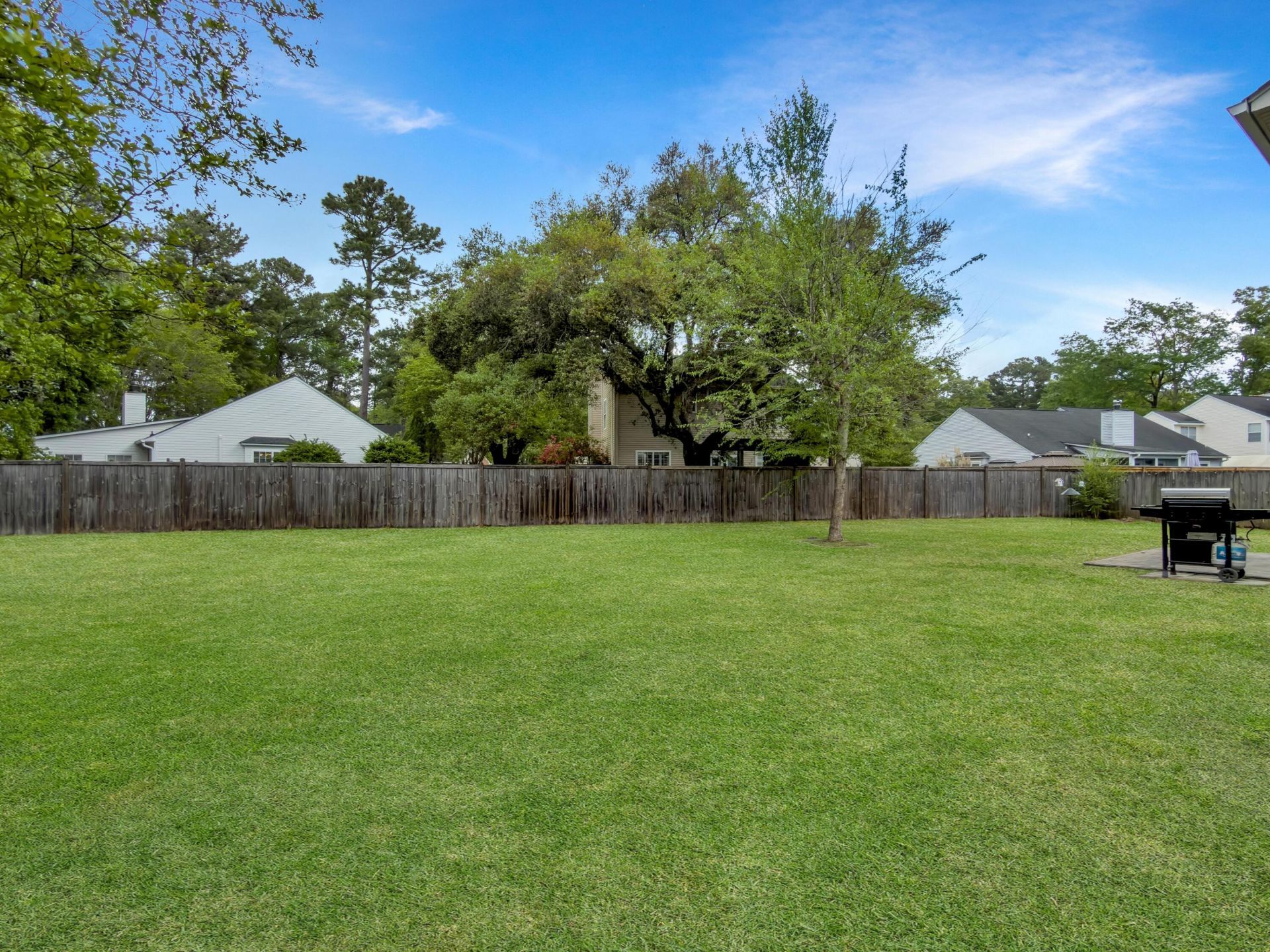 8612 Lindenwood Circle Photo 31