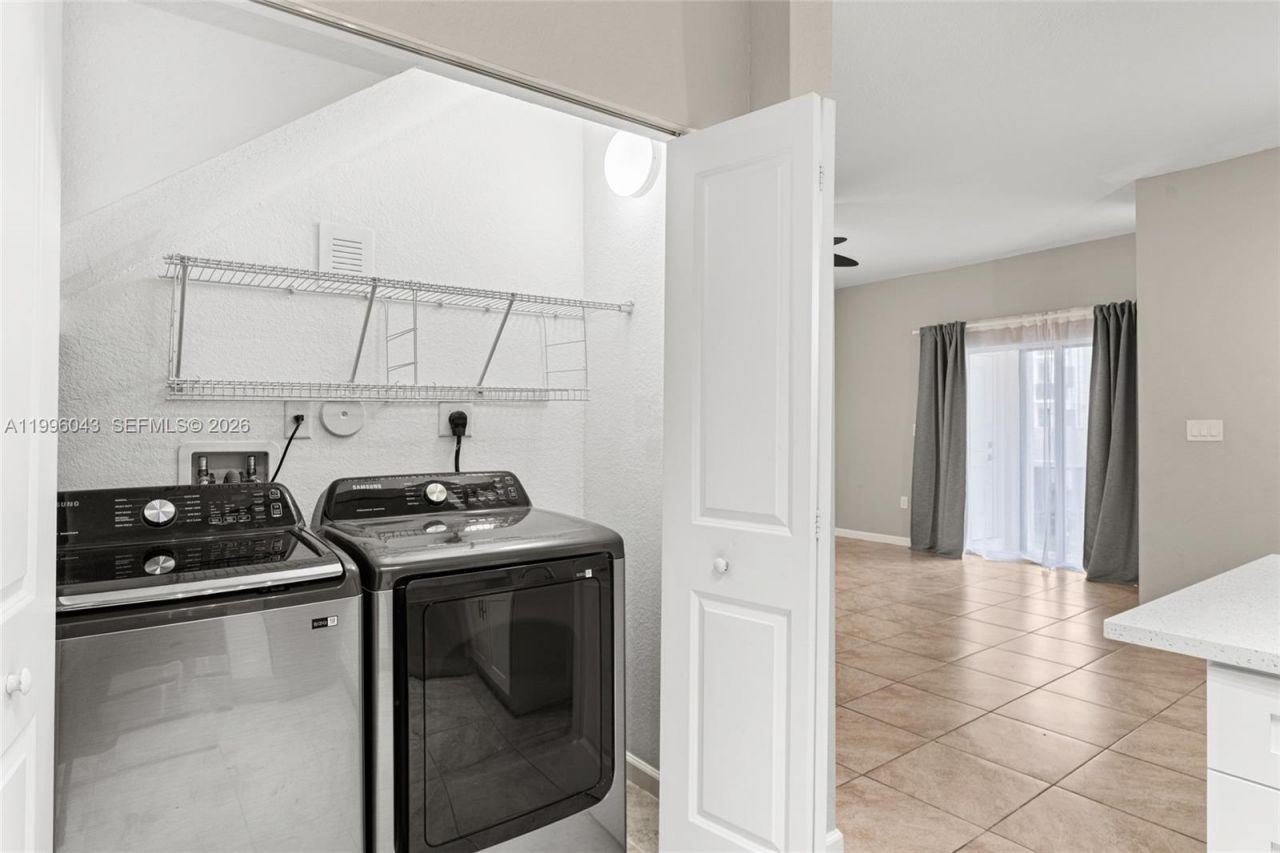 3540 NW 30th Pl, Lauderdale Lakes, FL 33311 Photo