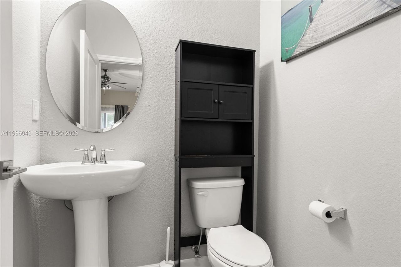3540 NW 30th Pl, Lauderdale Lakes, FL 33311 Photo