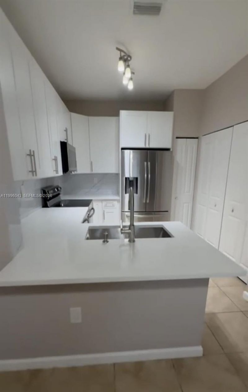 3540 NW 30th Pl, Lauderdale Lakes, FL 33311 Photo