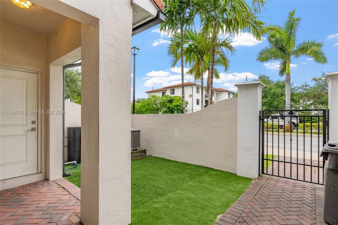 3540 NW 30th Pl, Lauderdale Lakes, FL 33311 Photo