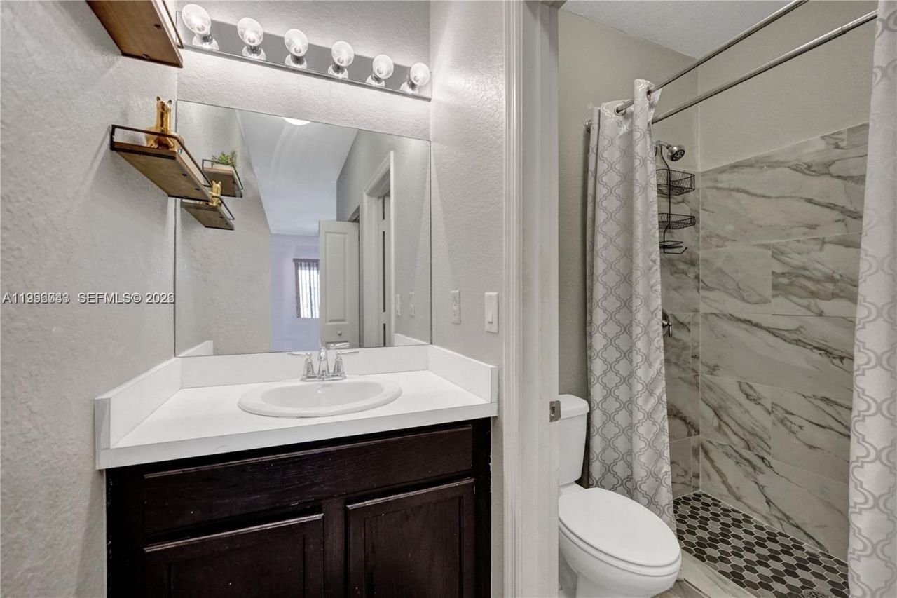 3540 NW 30th Pl, Lauderdale Lakes, FL 33311 Photo