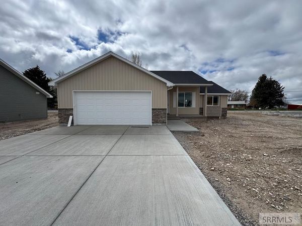 390 Wind River Circle, SHELLEY, ID 83274