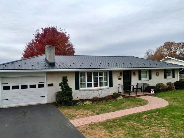 366 TOWN DRIVE, GREENCASTLE, PA 17225