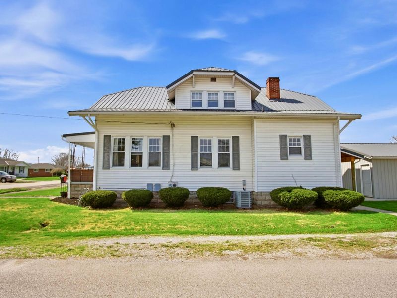 293 Elm Street , Duncan Falls, OH 43734 Photo 5