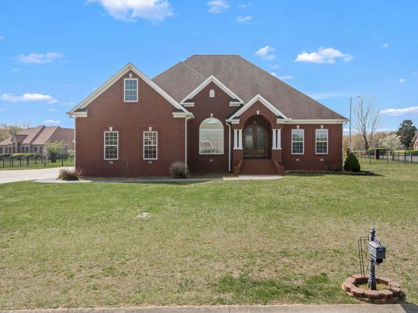 100 ROSEHAVEN COURT , Tullahoma, TN 37388