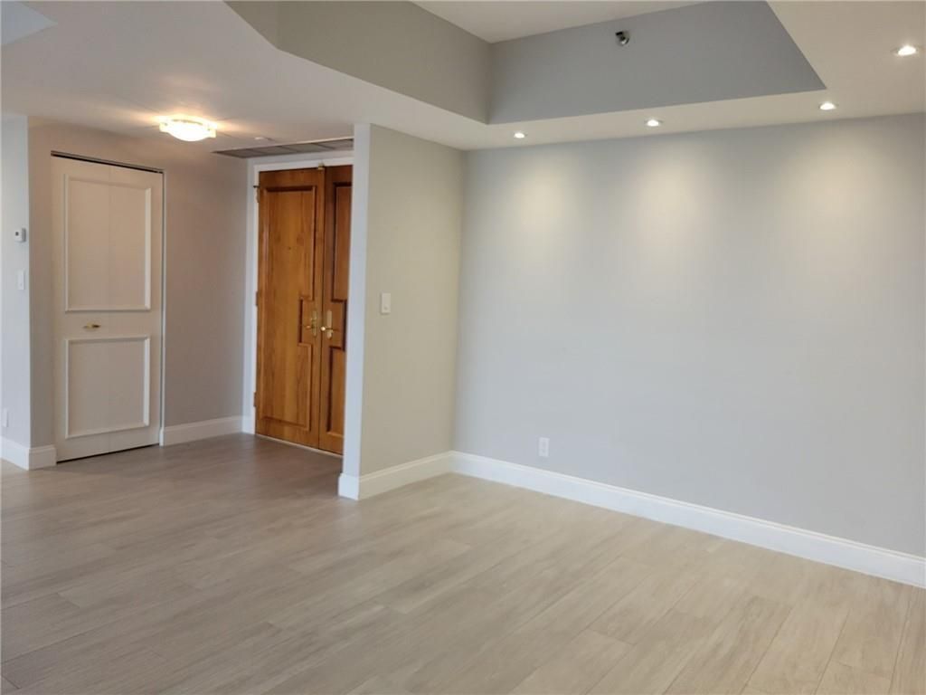 20281 E Country Club Drive E, Unit 503, Aventura, FL 33180 Photo