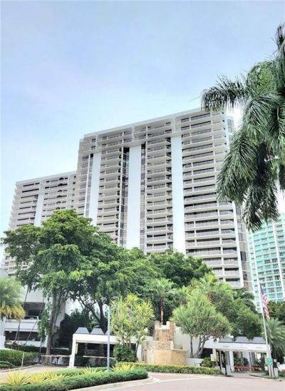 20281 E Country Club Drive E, Unit 503, Aventura, FL 33180 Photo