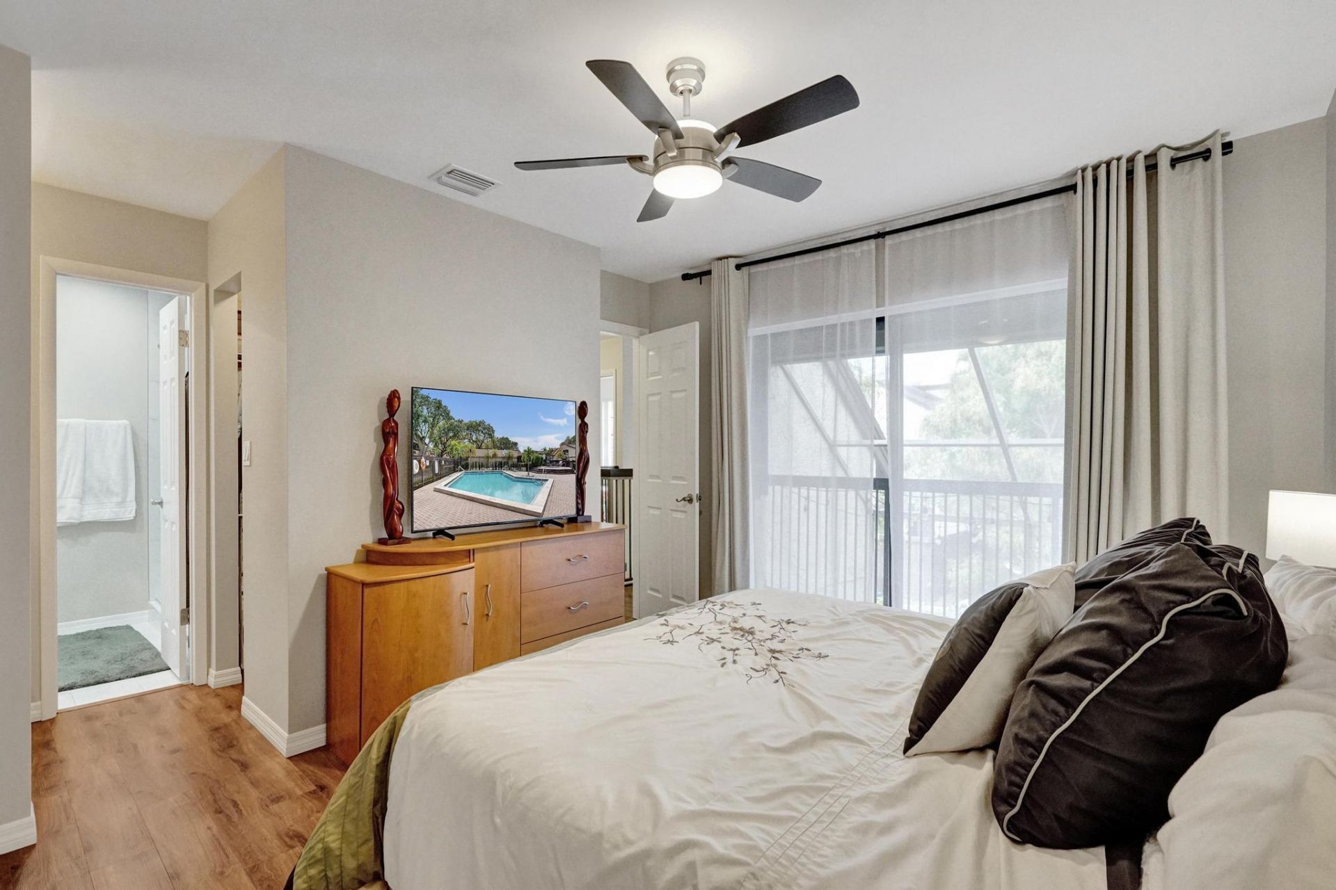 2321 Bayberry Drive, Pembroke Pines, FL 33024 Photo