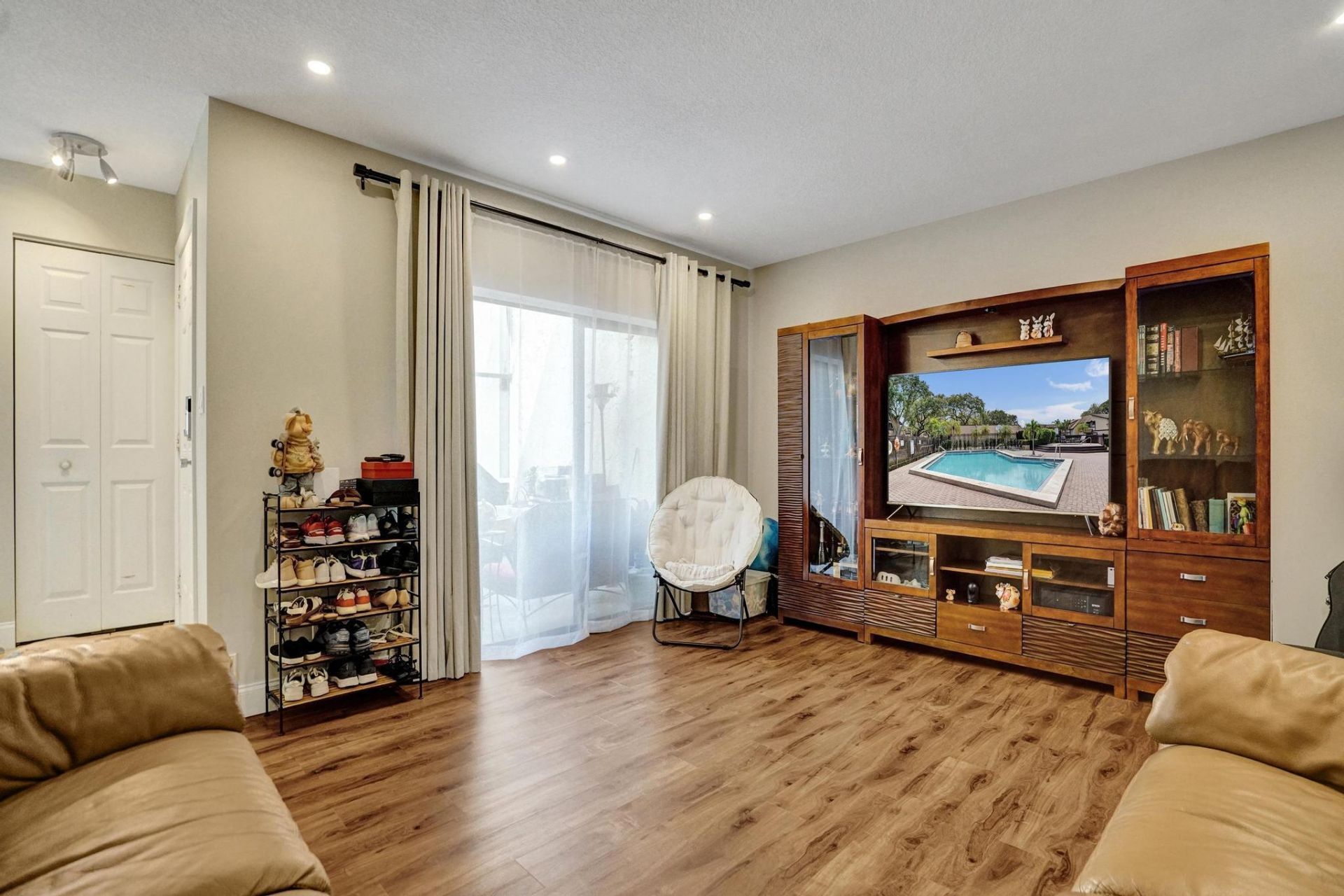 2321 Bayberry Drive, Pembroke Pines, FL 33024 Photo