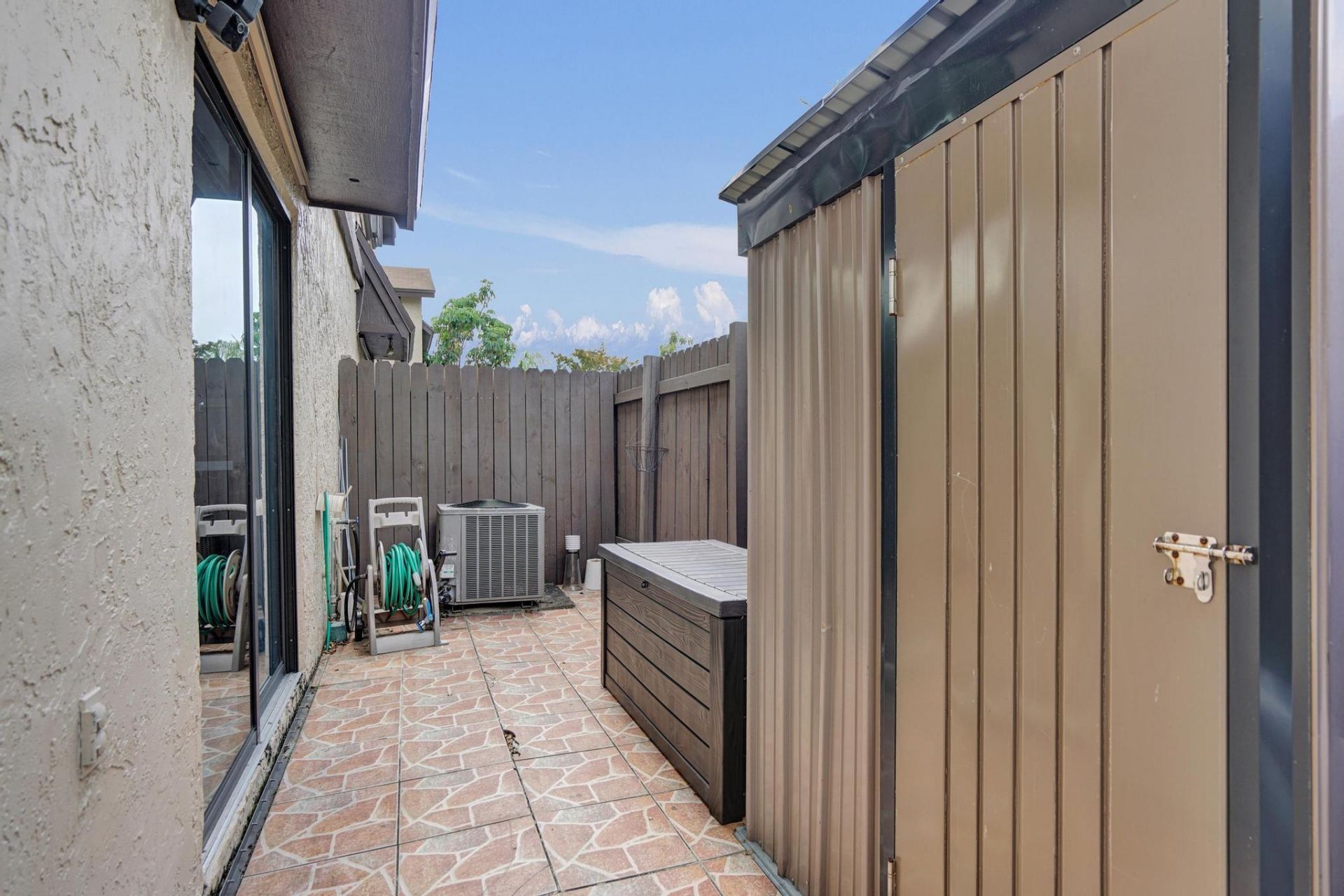 2321 Bayberry Drive, Pembroke Pines, FL 33024 Photo