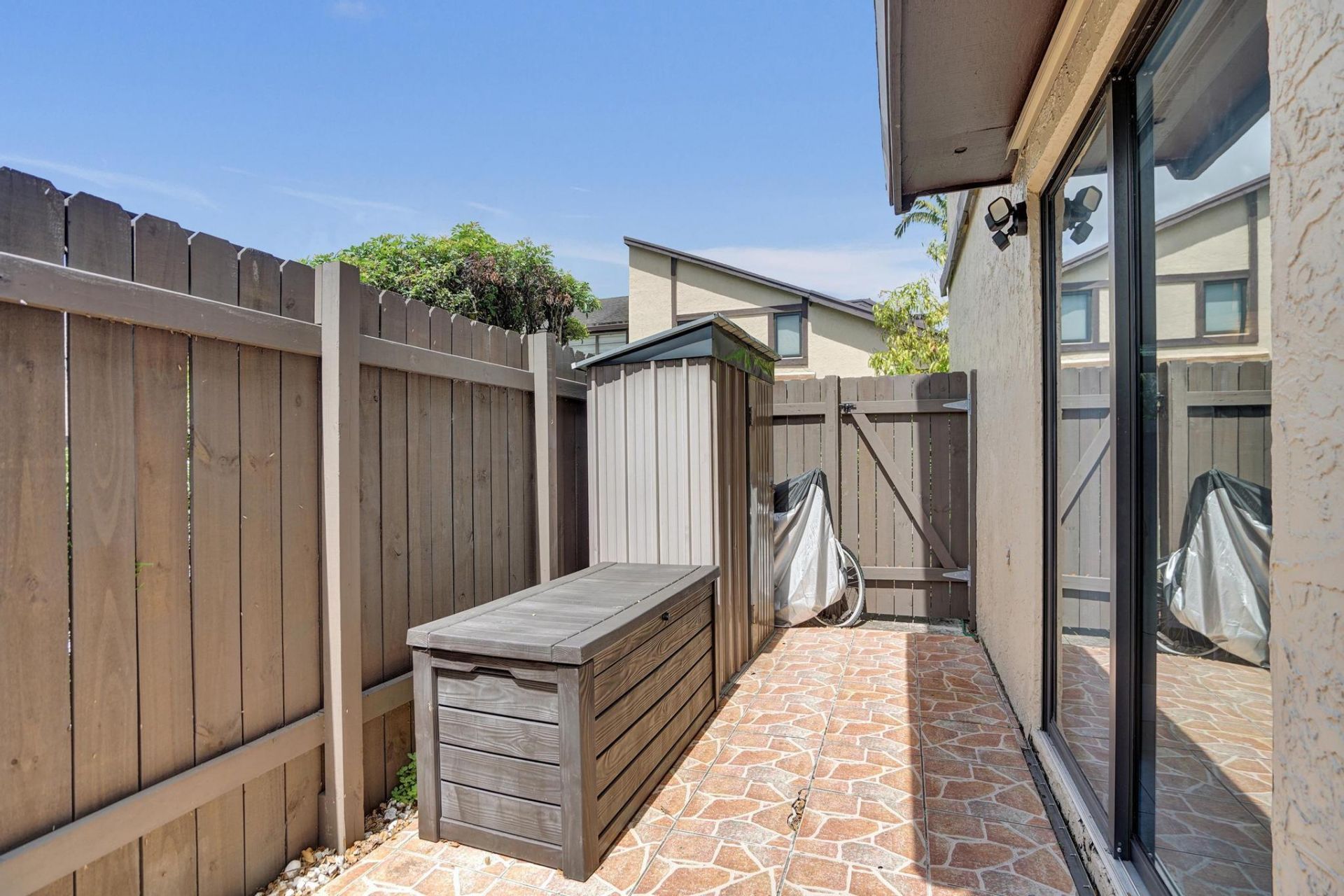 2321 Bayberry Drive, Pembroke Pines, FL 33024 Photo