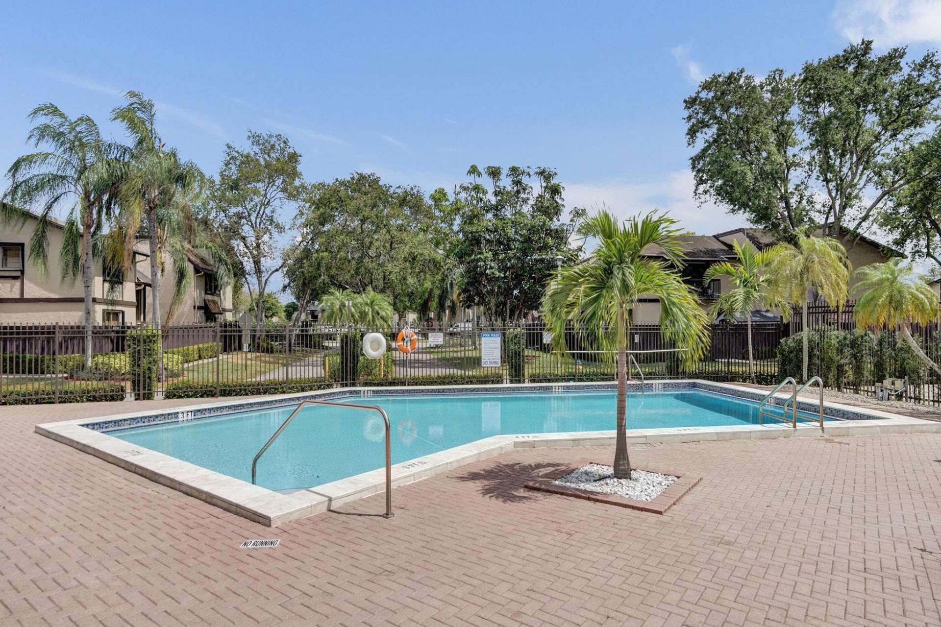 2321 Bayberry Drive, Pembroke Pines, FL 33024 Photo