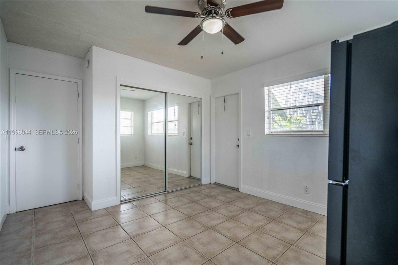 715 NE 6th St, Unit 5A, Fort Lauderdale, FL 33304 Photo
