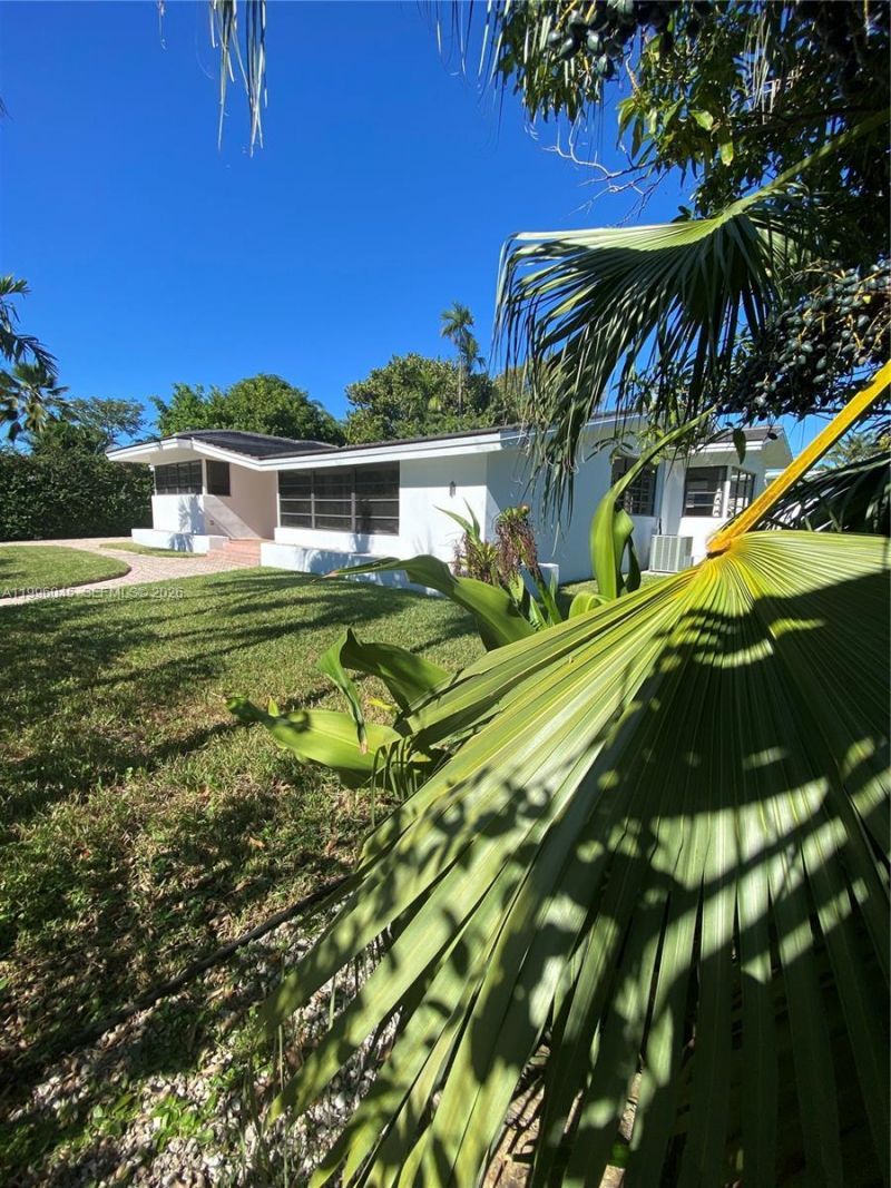 1101 Bay Dr, Miami Beach, FL 33141 Photo