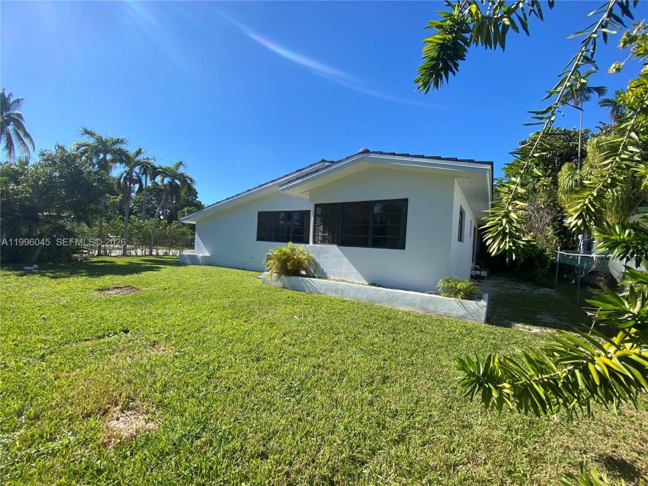 1101 Bay Dr, Miami Beach, FL 33141 Photo