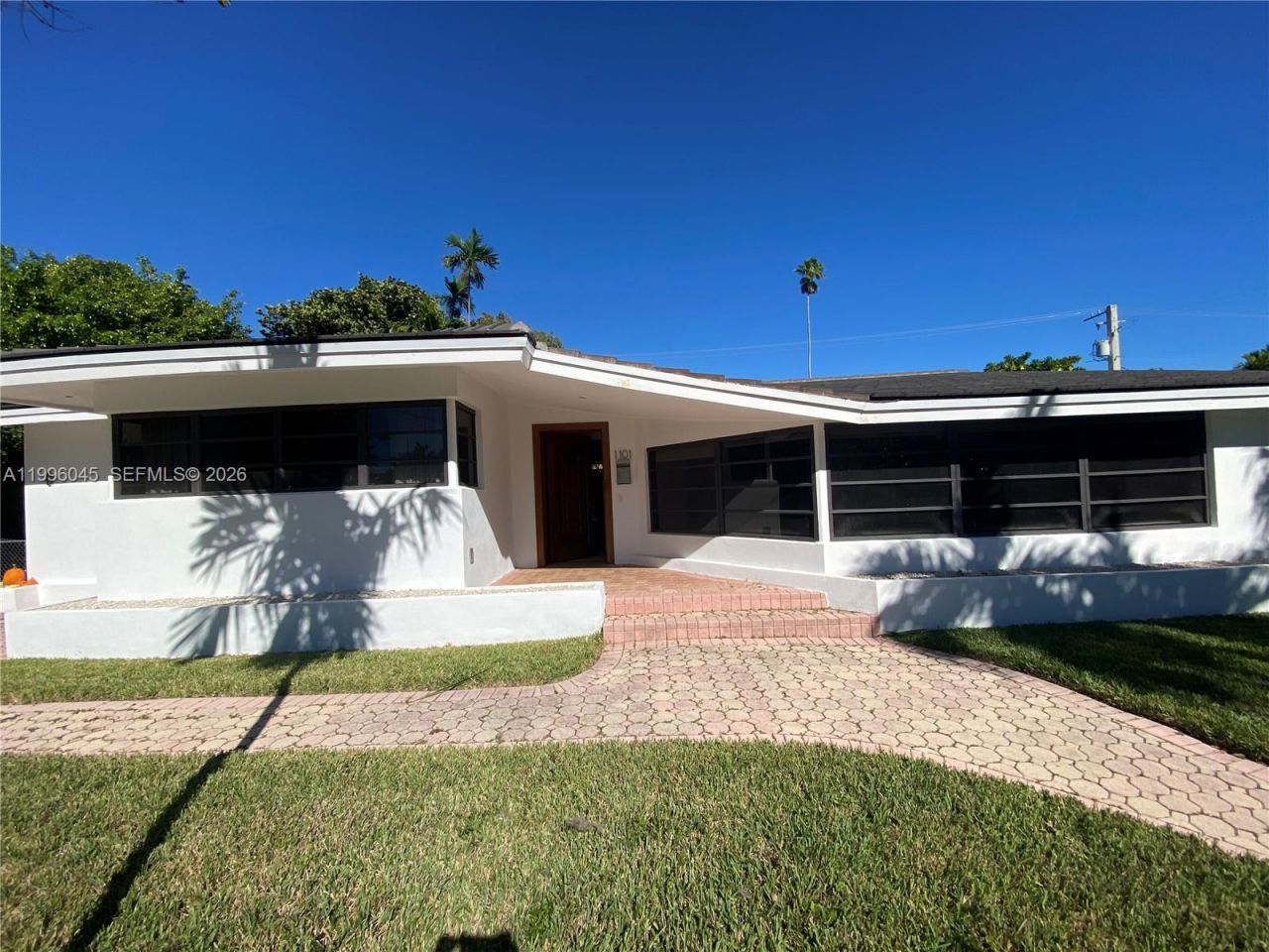 1101 Bay Dr, Miami Beach, FL 33141 Photo