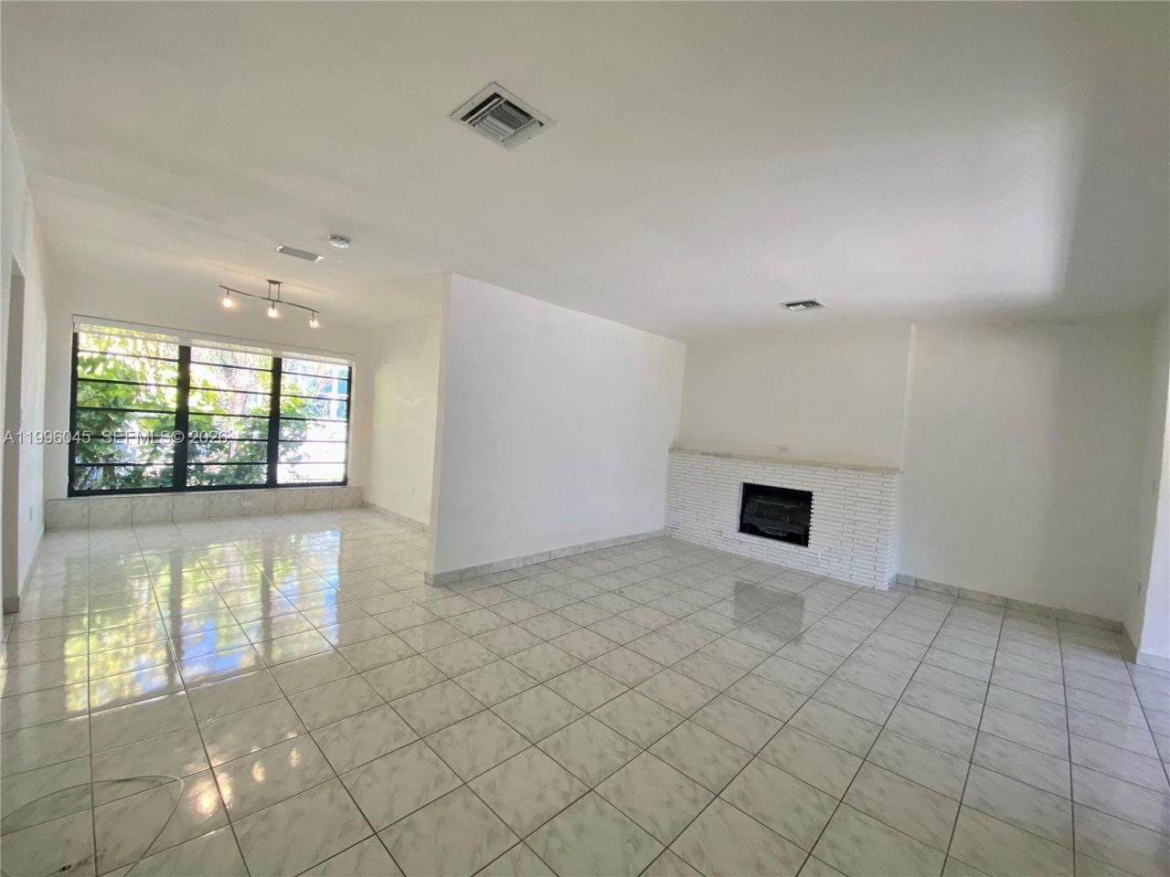 1101 Bay Dr, Miami Beach, FL 33141 Photo