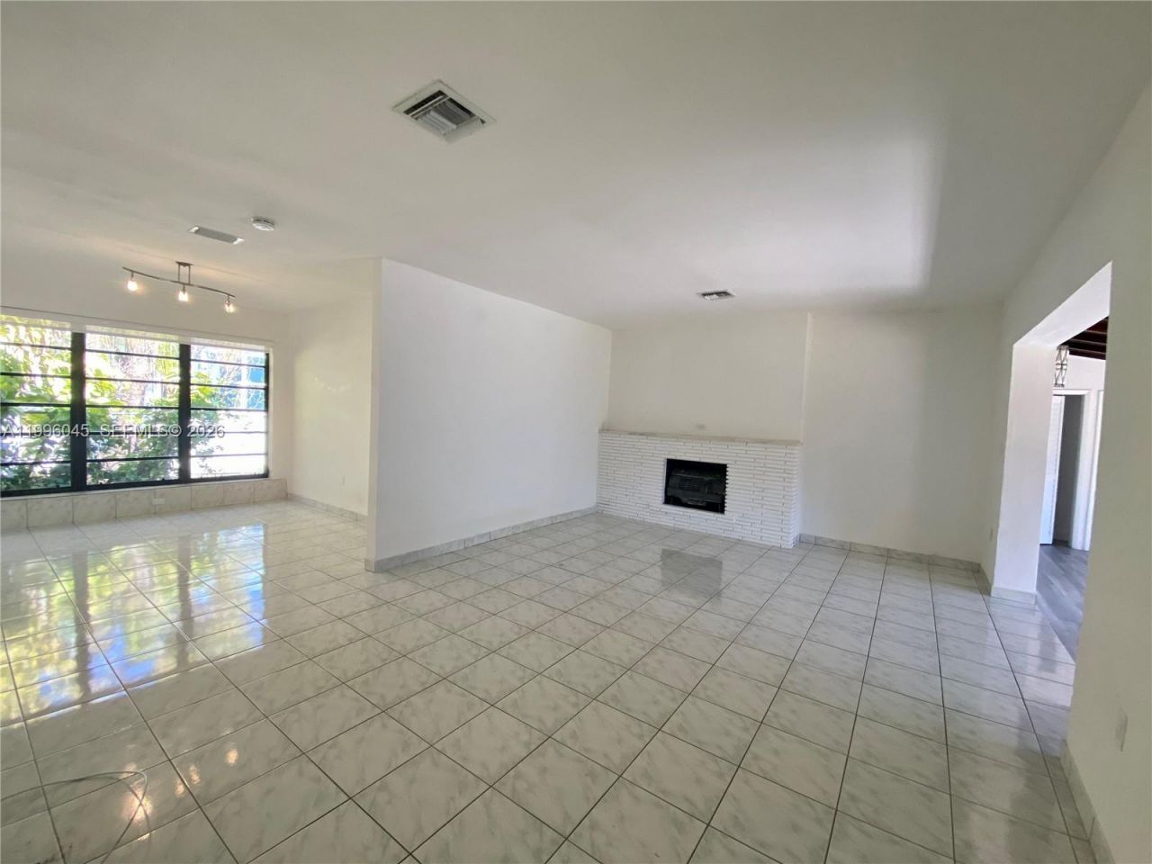 1101 Bay Dr, Miami Beach, FL 33141 Photo