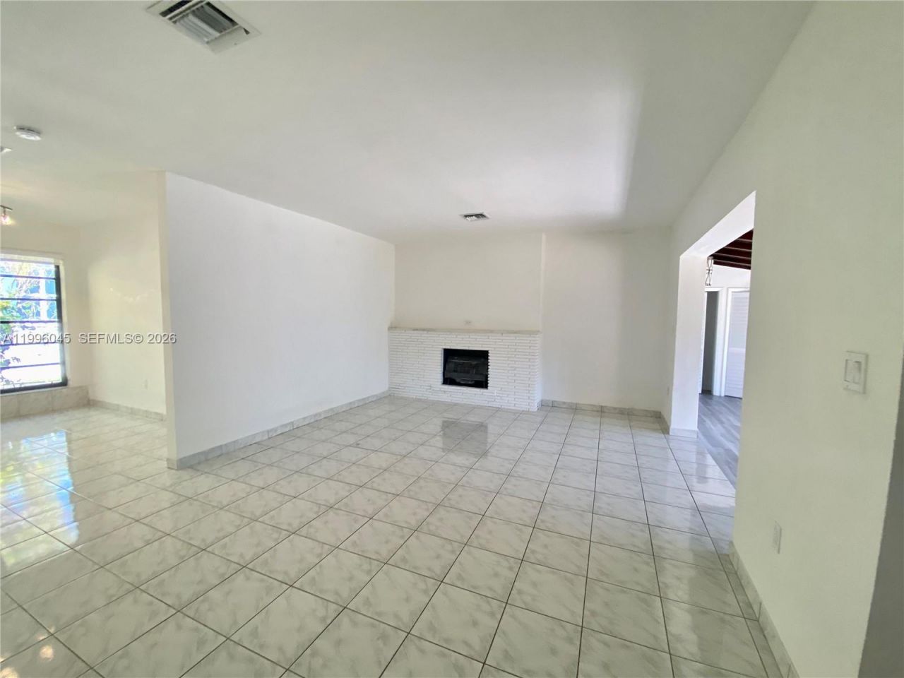 1101 Bay Dr, Miami Beach, FL 33141 Photo