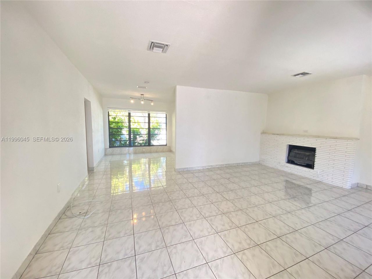 1101 Bay Dr, Miami Beach, FL 33141 Photo