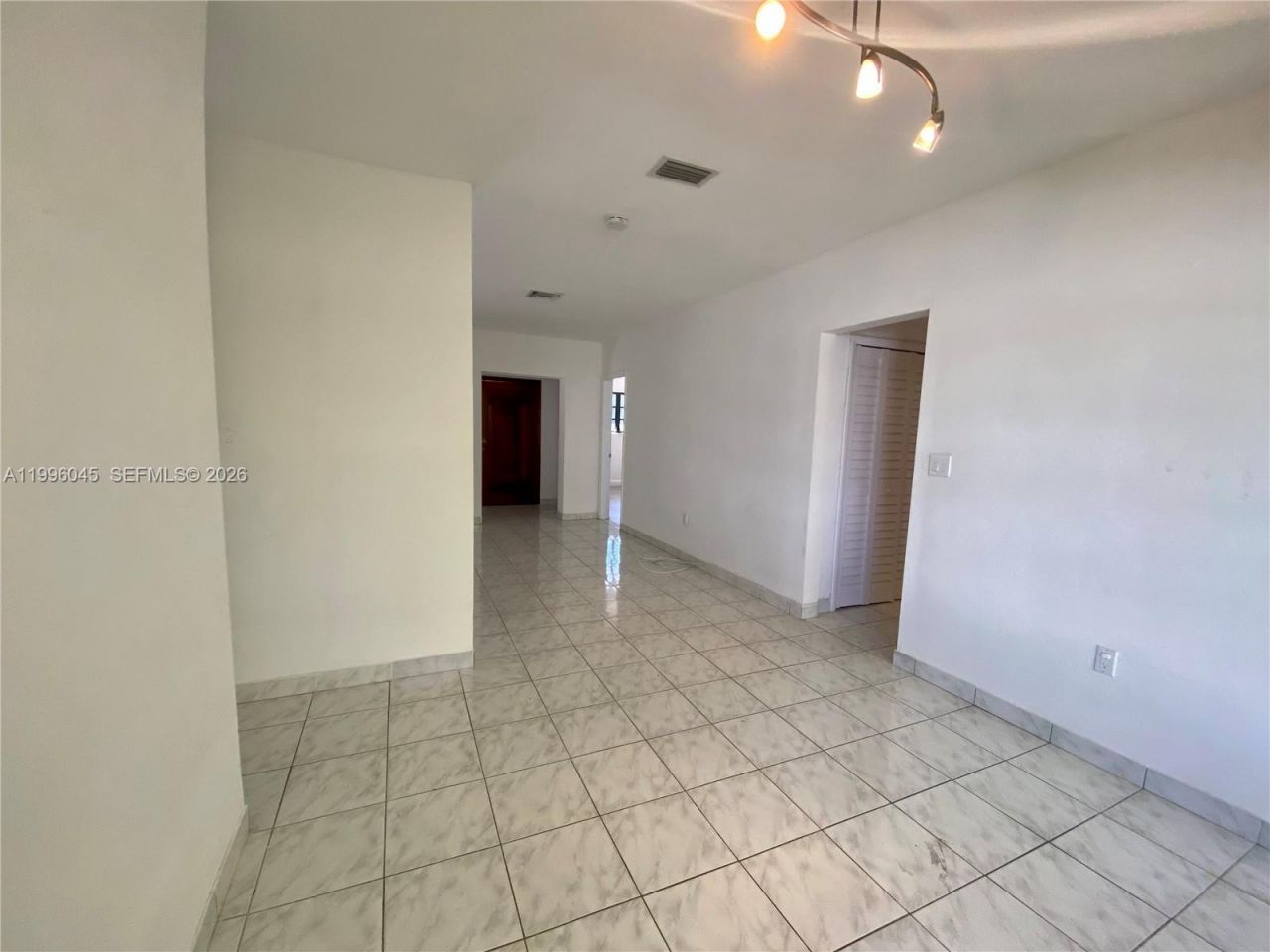 1101 Bay Dr, Miami Beach, FL 33141 Photo