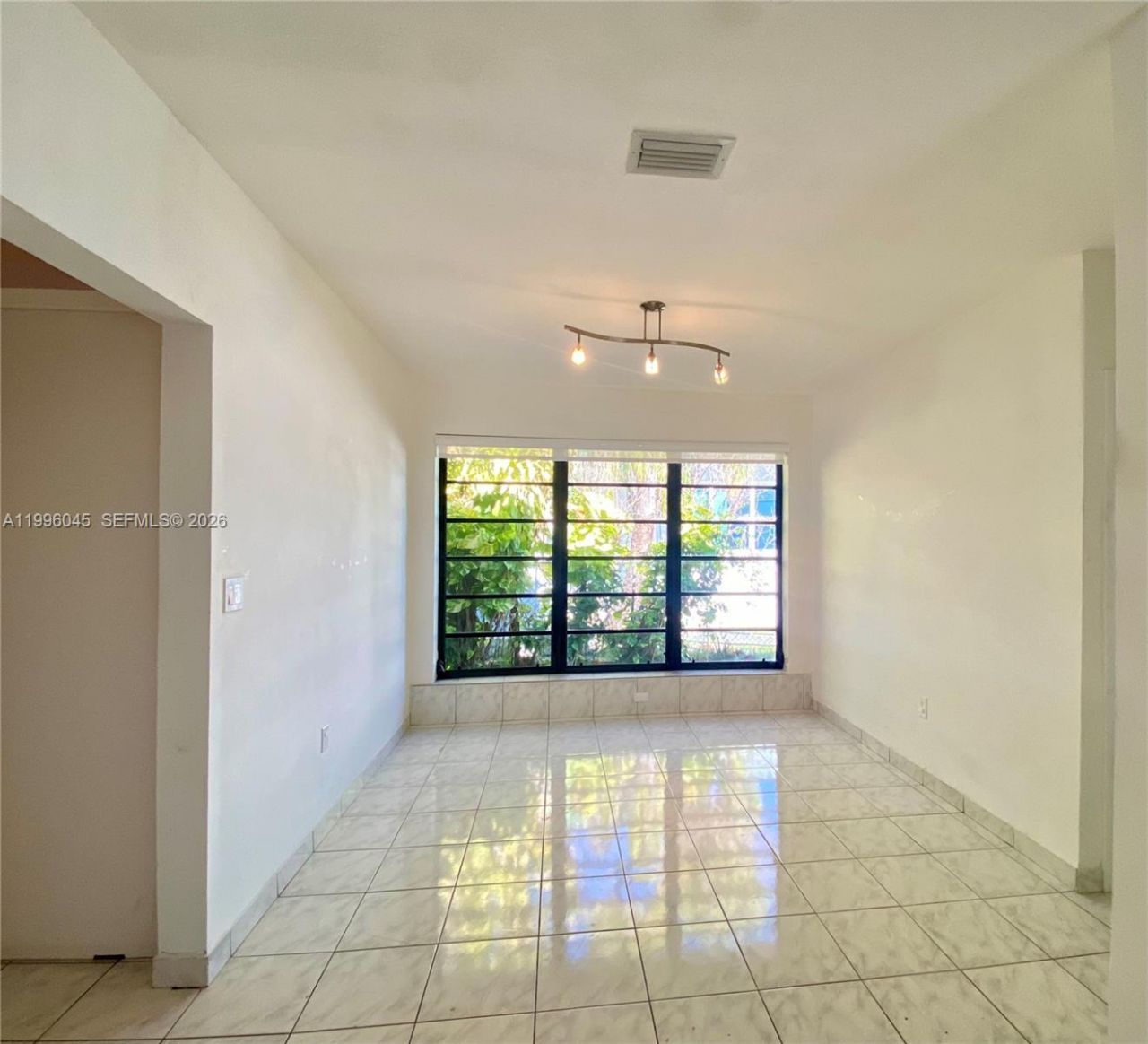 1101 Bay Dr, Miami Beach, FL 33141 Photo