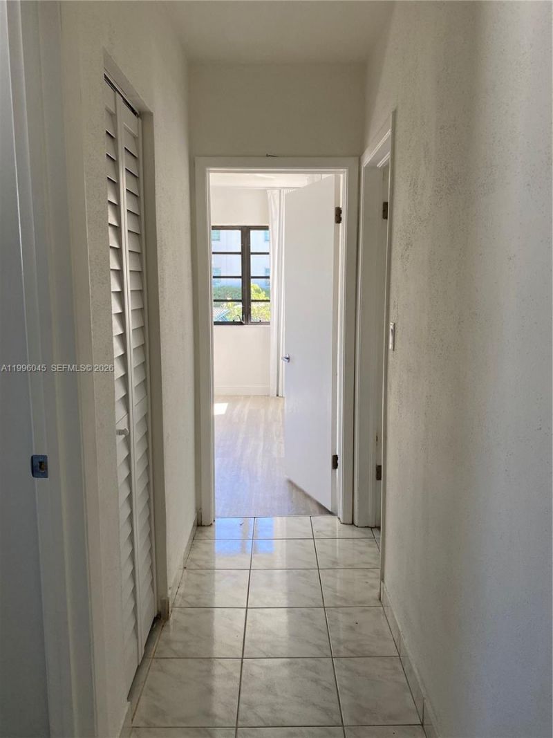 1101 Bay Dr, Miami Beach, FL 33141 Photo