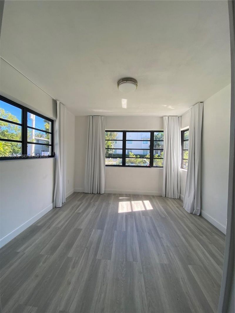 1101 Bay Dr, Miami Beach, FL 33141 Photo