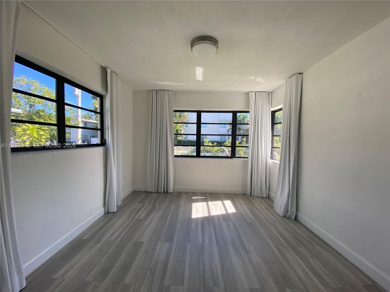 1101 Bay Dr, Miami Beach, FL 33141 Photo