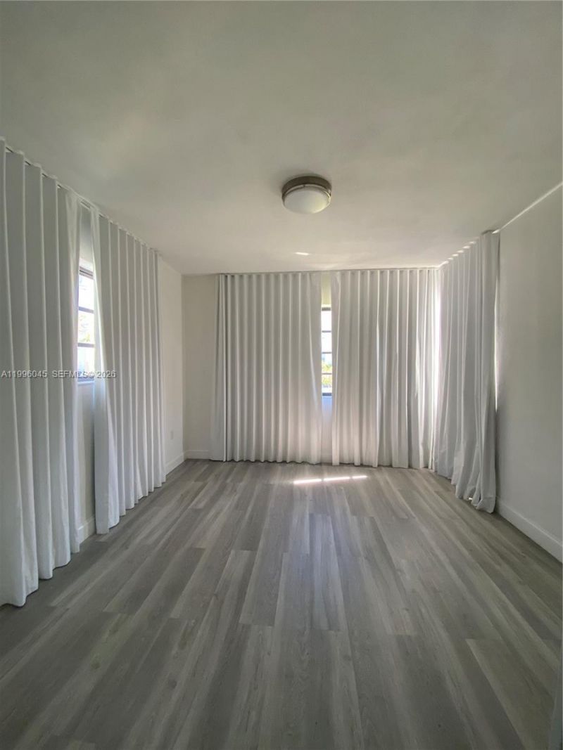 1101 Bay Dr, Miami Beach, FL 33141 Photo