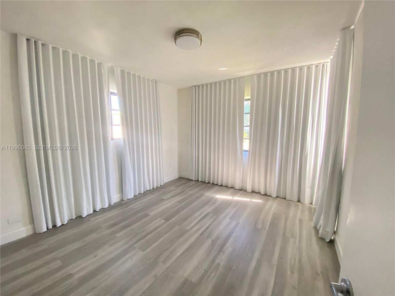 1101 Bay Dr, Miami Beach, FL 33141 Photo